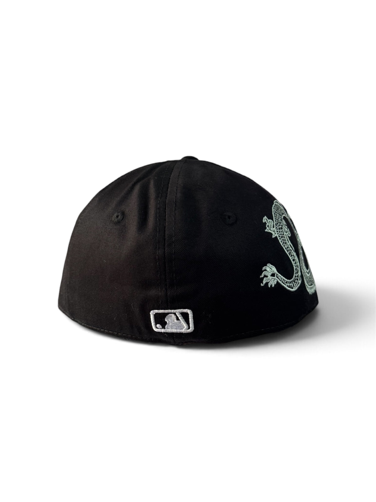 Men’s Black Fitted Cap with Dragon Embroidery | Stylish Baseball Cap