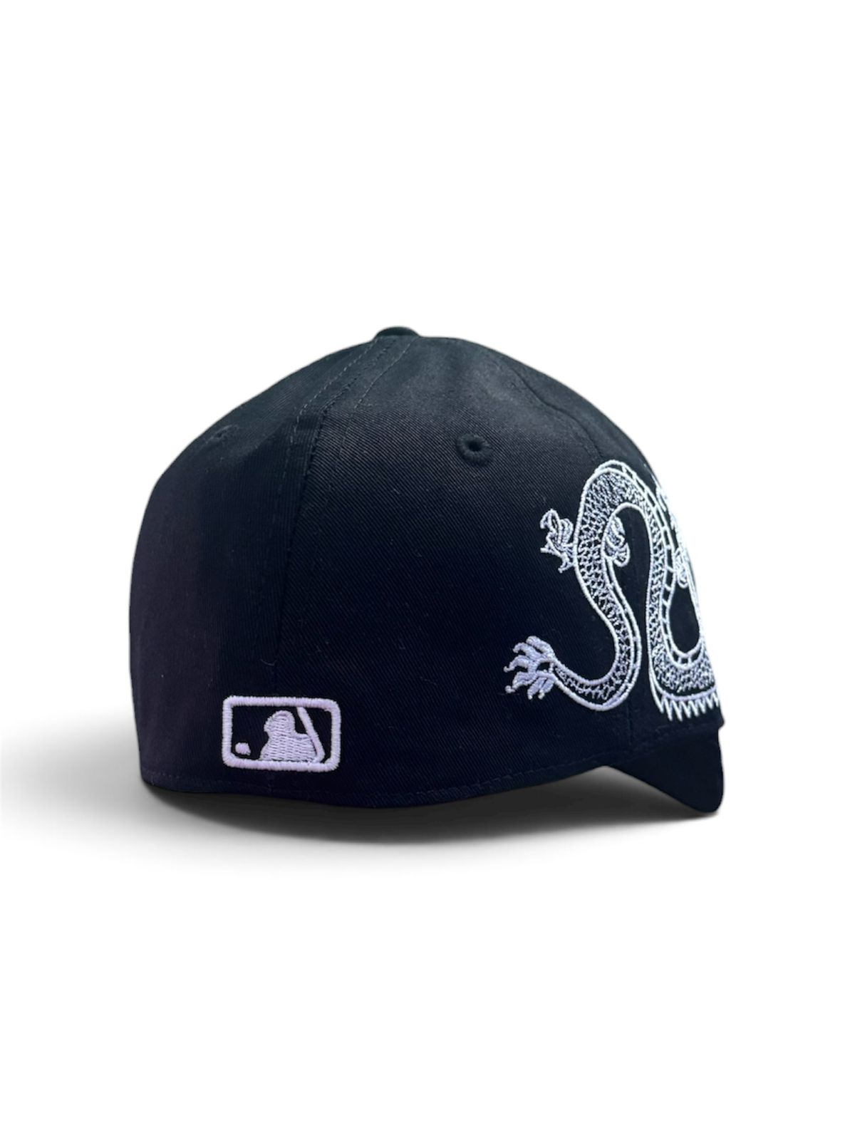 Men’s Black Fitted Cap with Dragon Embroidery | Stylish Baseball Cap